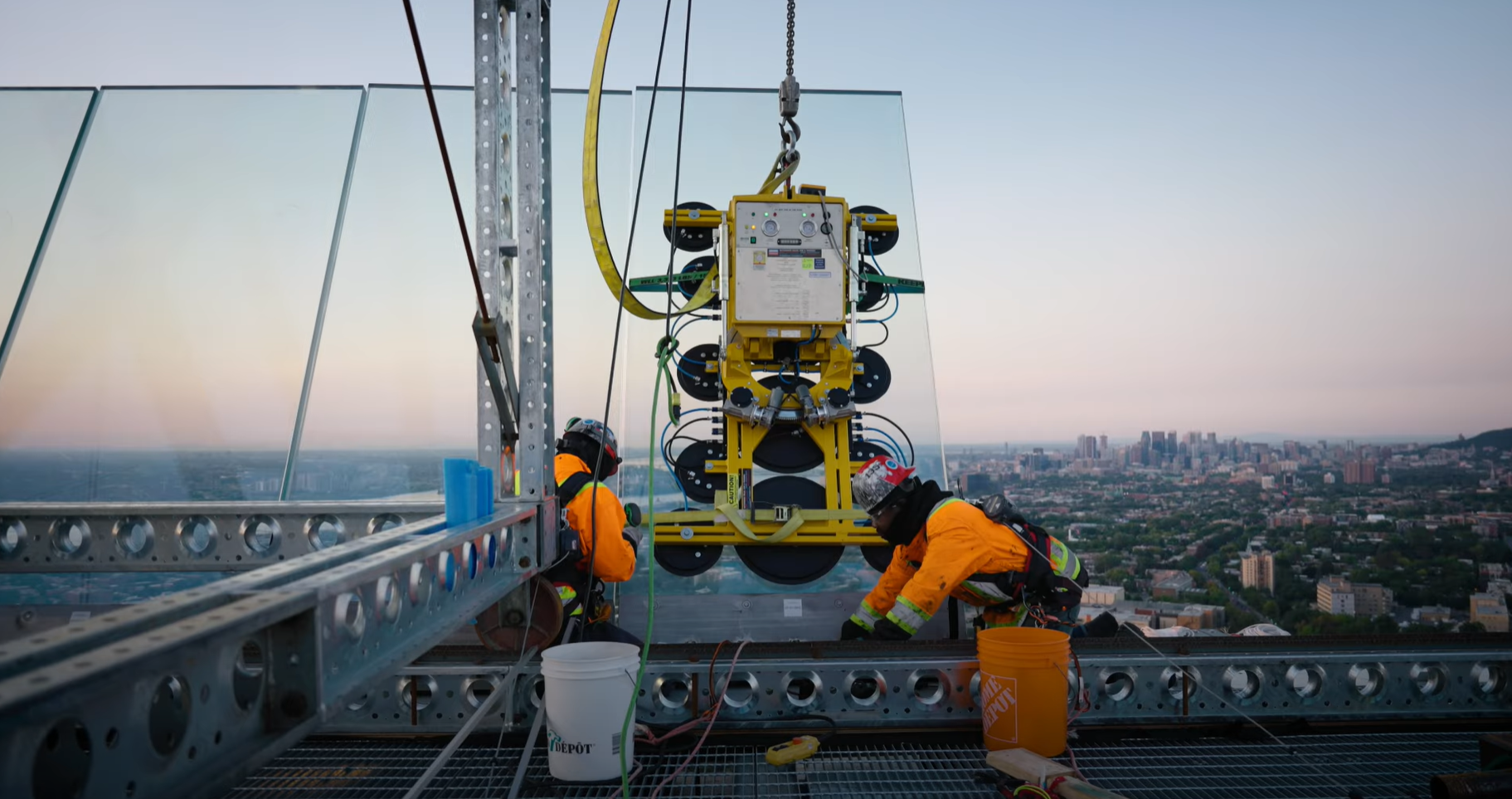 Un exploit de verre structurel à la Tour de Montréal